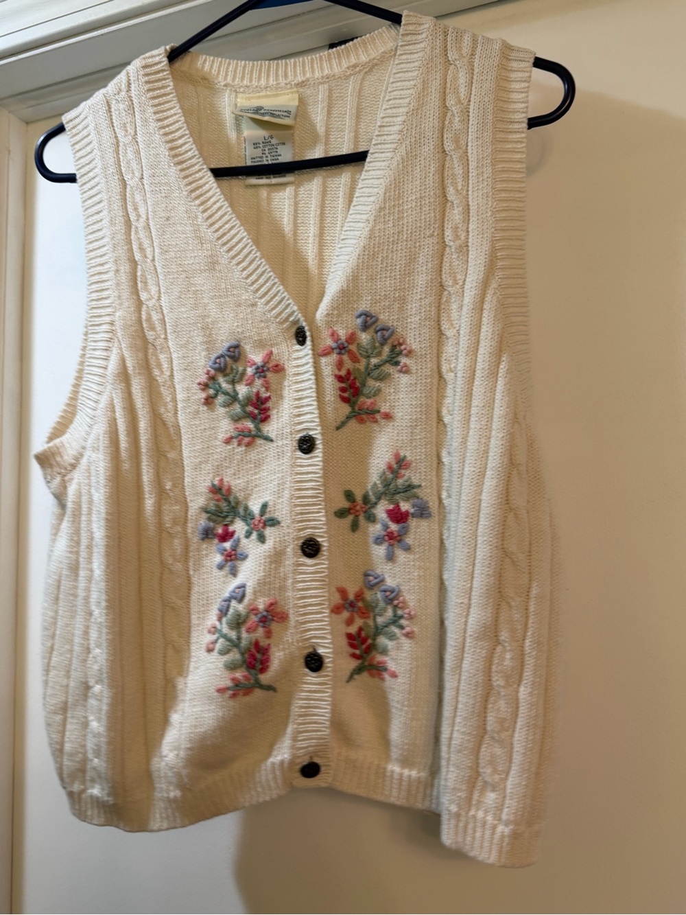 Vintage Cream Cable-Knit Button Front Sweater Vest with Floral Embroidery